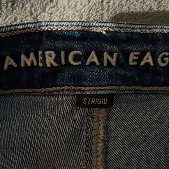 American Eagle Strigid distressed jeans 12 regular - Picture 3 of 8